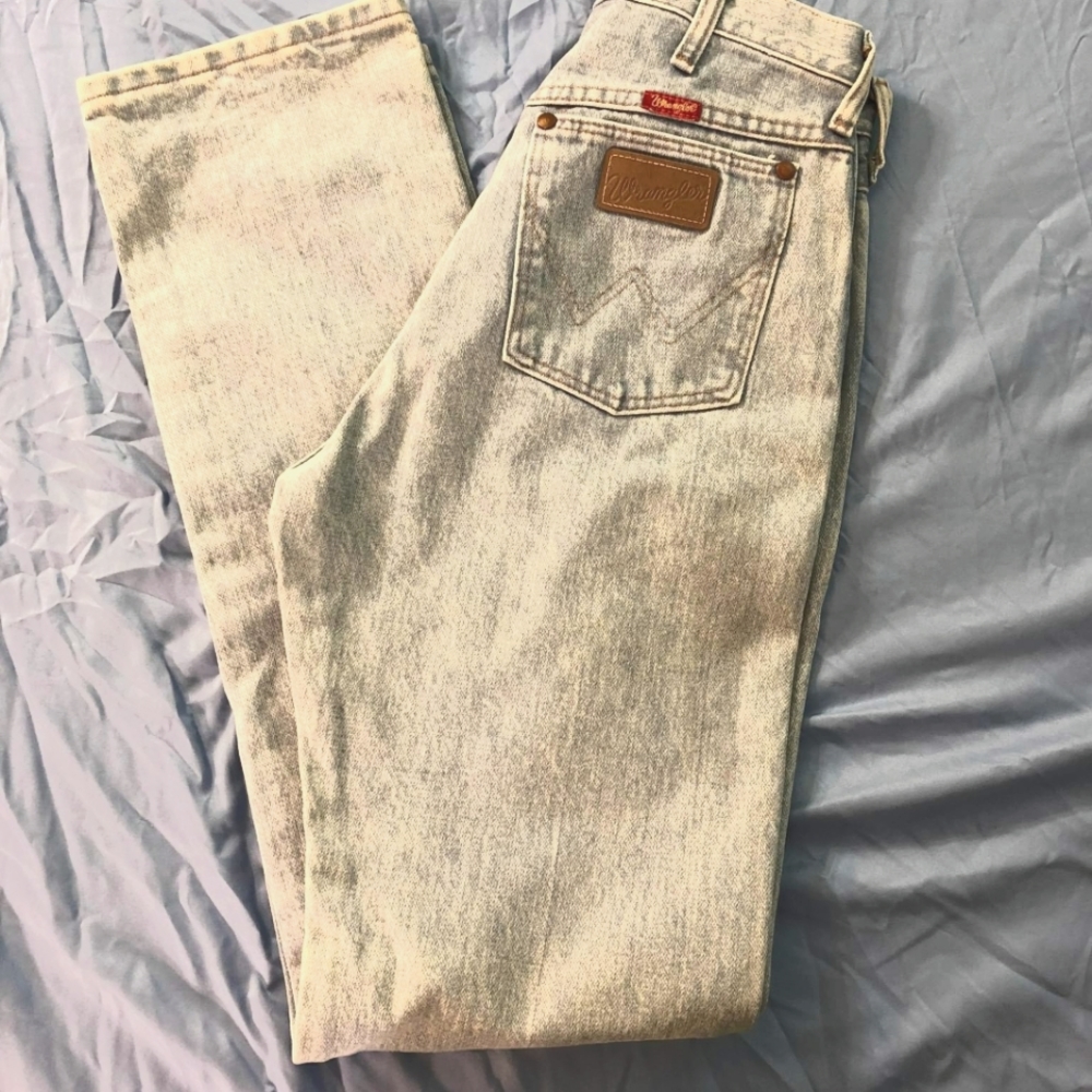 Wrangler women's jeans size 9x34 light blue